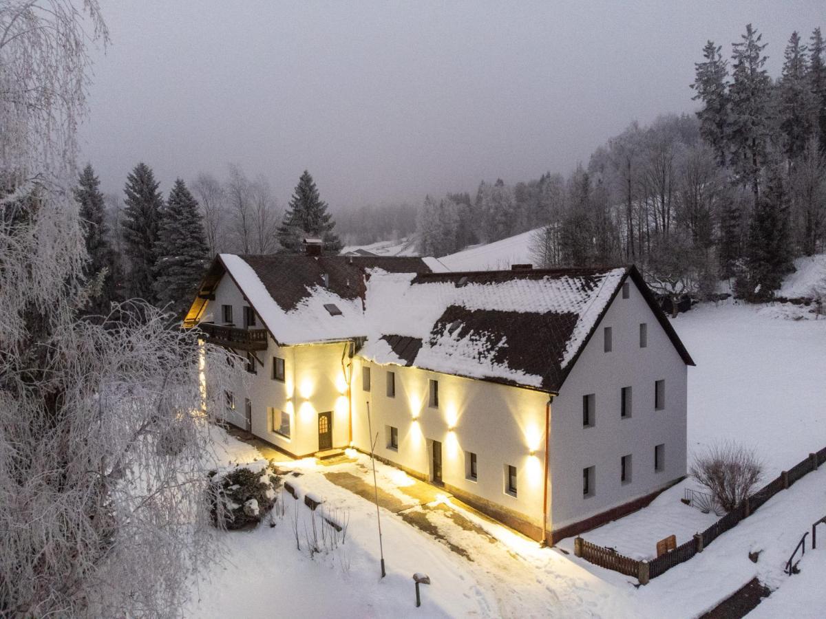 Отель Am Ochsenkopf Бишофсгрюн Экстерьер фото